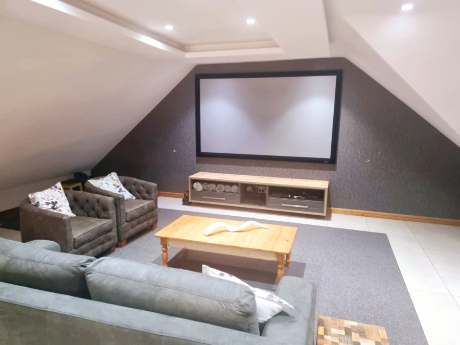 4 Bedroom Property for Sale in Heron Banks Golf Estate Free State